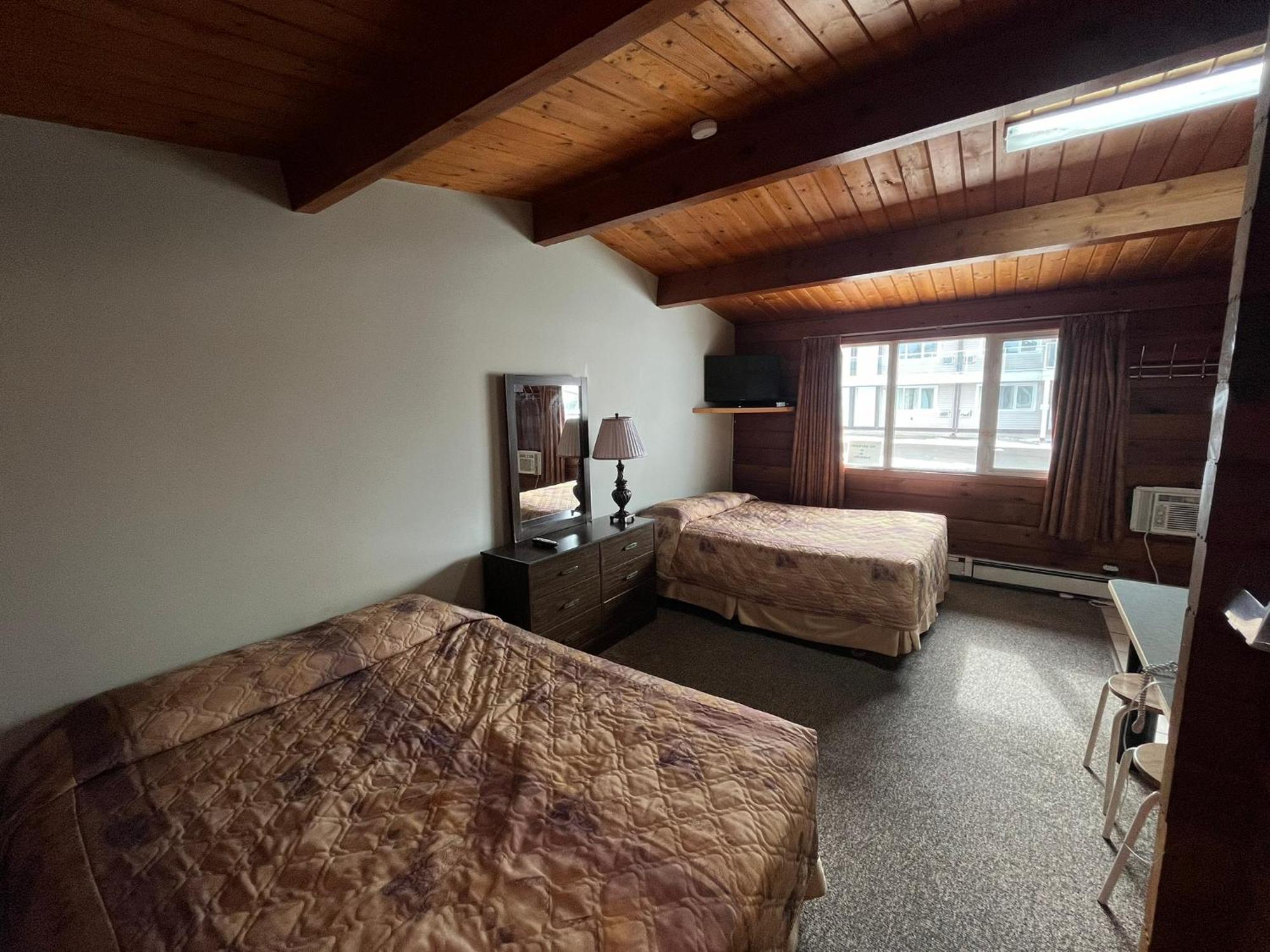 Raccoon Lodge Motel Sylvan Lake Eksteriør bilde