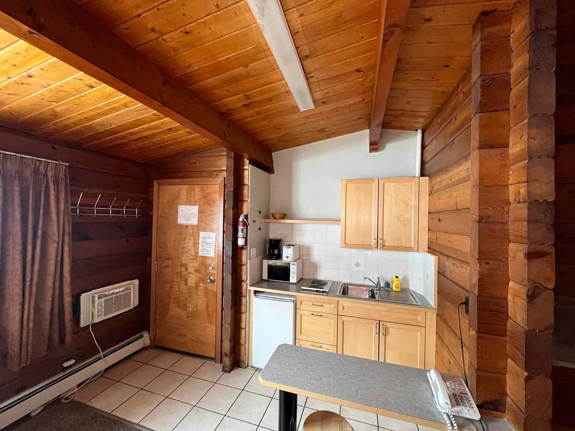 Raccoon Lodge Motel Sylvan Lake Eksteriør bilde