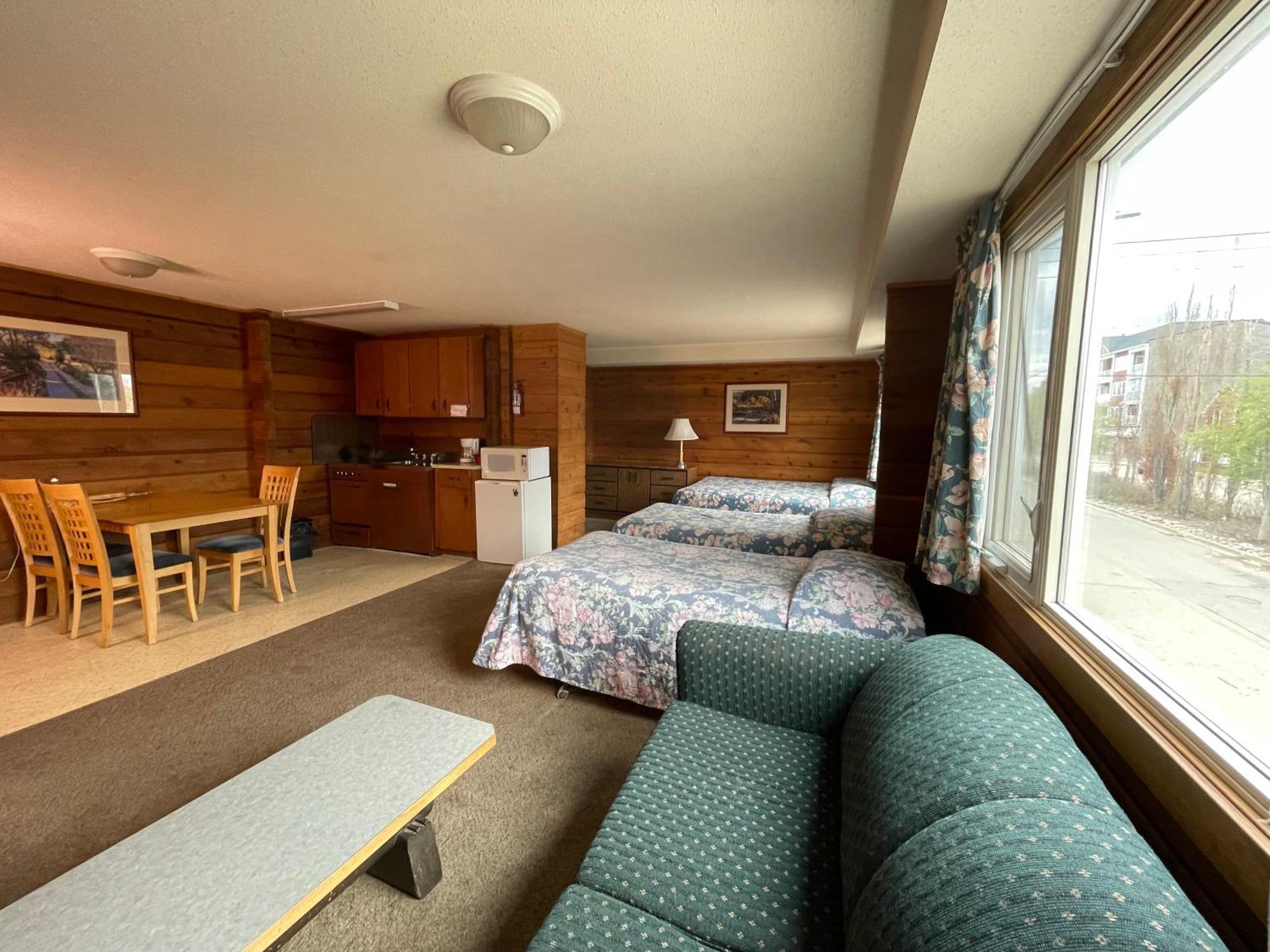 Raccoon Lodge Motel Sylvan Lake Eksteriør bilde
